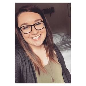 Meet your Posher, Kayla